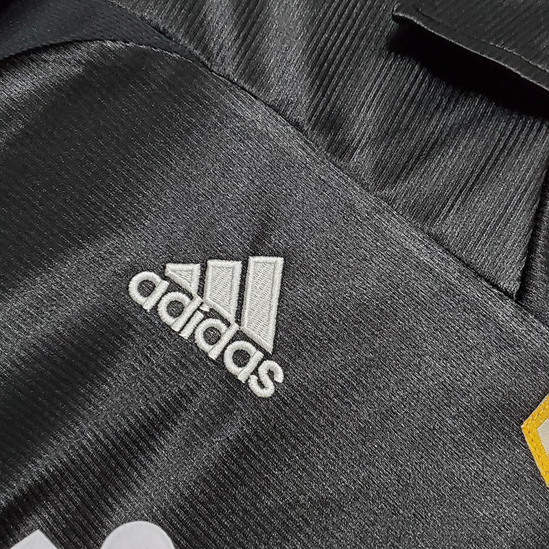 Real Madrid 2000-2001 Away Jersey