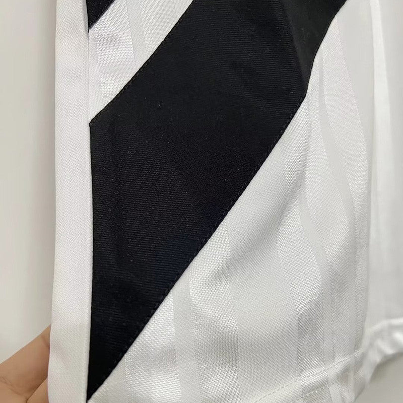 Liverpool 1993-1995 Away Jersey